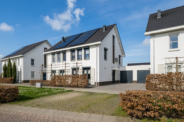Sold subject to conditions: Havenstraat 32, 4176 BW Tuil